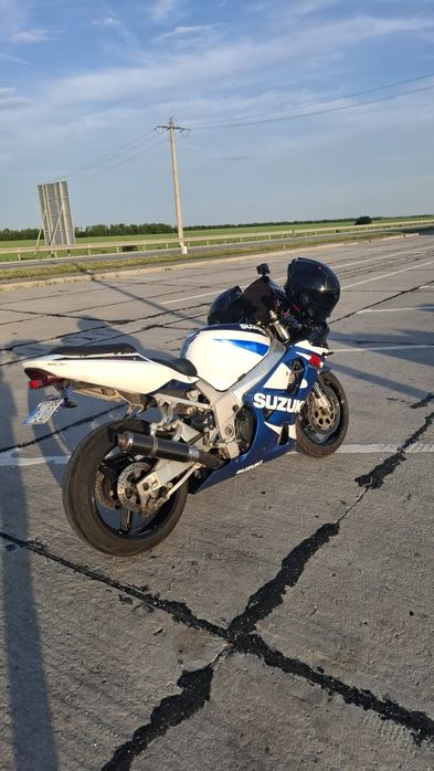 Suzuki gsxr 750 k1