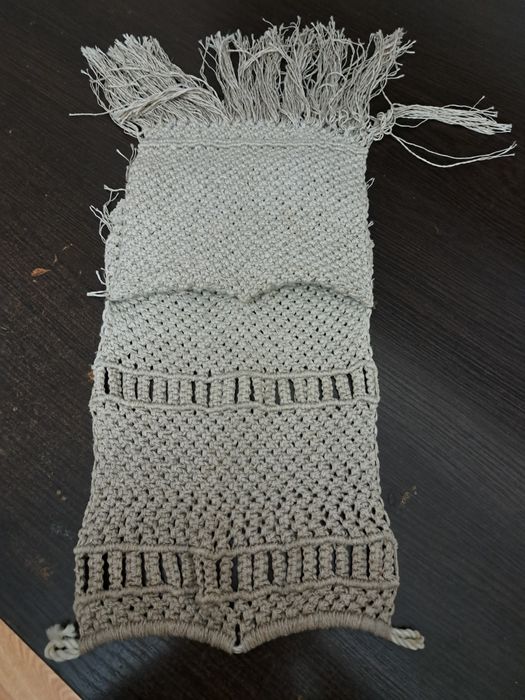 Плетенный кармашек,можно распустить.