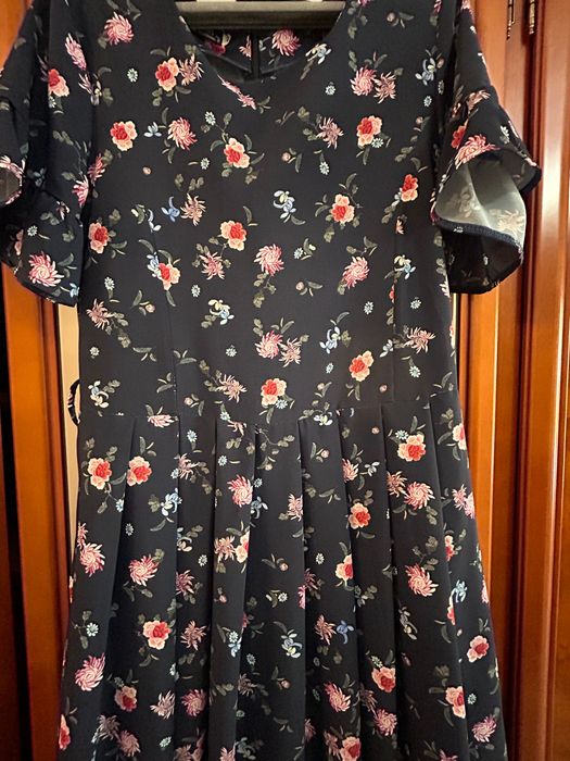 Rochie de zi cu imprimeu floral