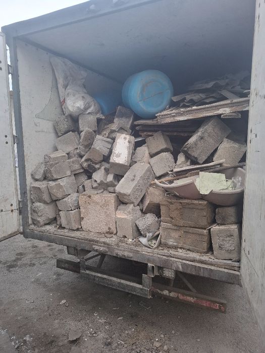 Вывоз строительного мусора Алматы Грузчики китаец 5тон Любой хламы