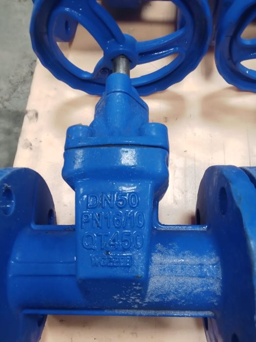 Продам краны новые