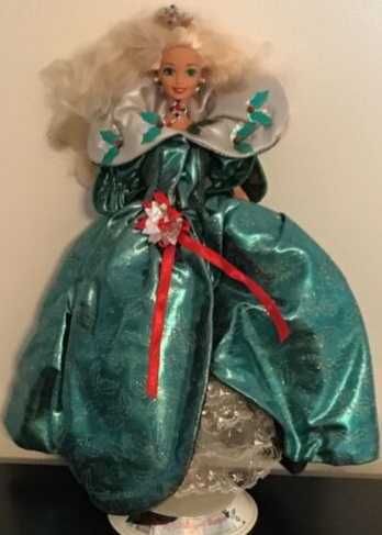 Vand papusi Barbie diferite modele (ofer rechizite Barbie cadou).