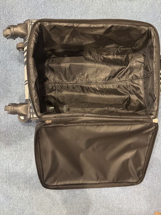 чемодан на колесиках