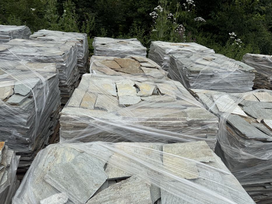 Se livrează piatră naturală de Grecia, potrivită pe: aleicurți  terase placări exterioare