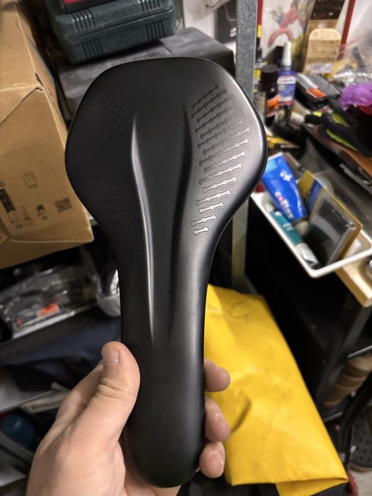 Sa bicicleta fabric, originala, data jos de pe un nukeproof giga