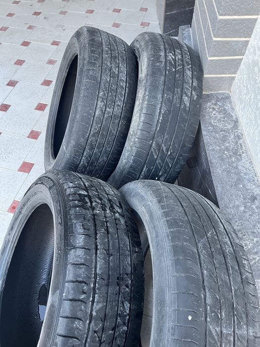 Шины 235/55 /20 Dunlop