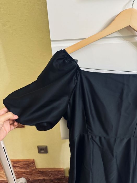 Продаю вечернее атласное платье!