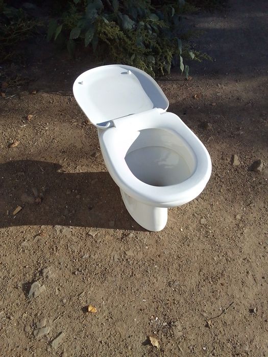 Унитаз бу без бочка с крышкой с сумкой 5000 тн