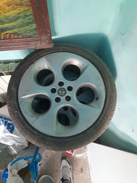 Vând roți Afla Romeo pe 17