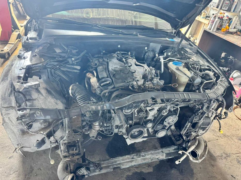 Продавам Audi A4B8,на части 2.0 170 CAHA 4x4