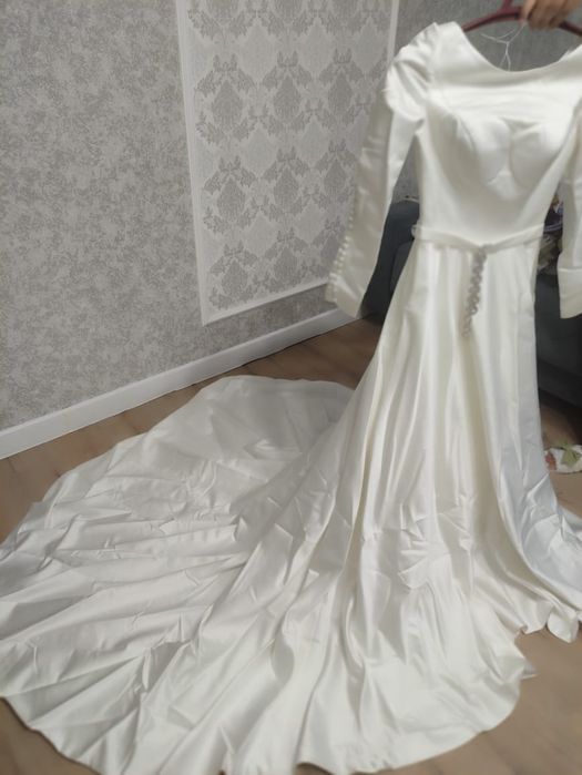 Платье невесты с фатой