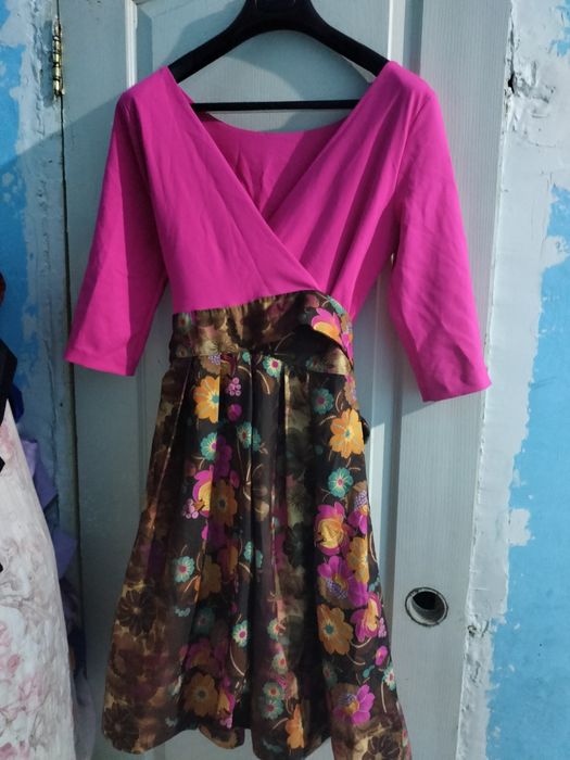 Продам вечерние платья.