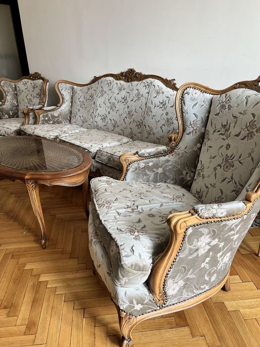Продавам страхотна холна гарнитура