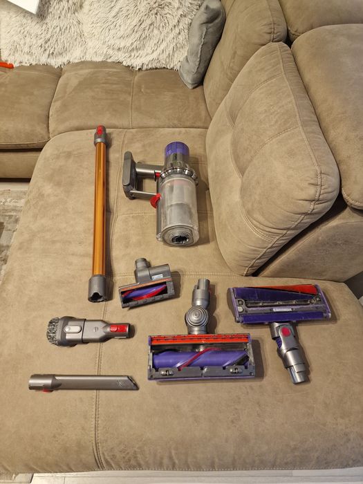 Aspirator Dyson Cyclone V10 Absolute