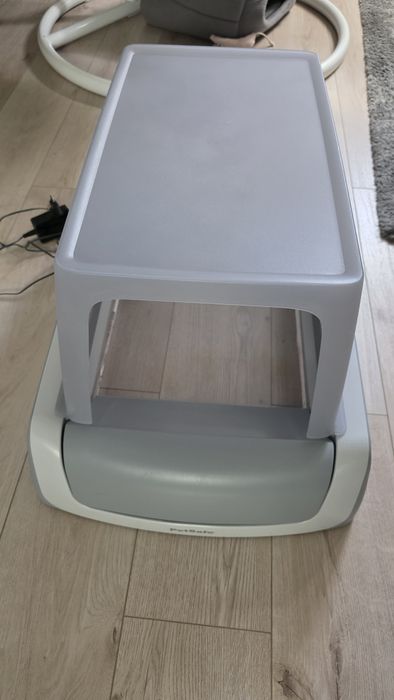 Litiera automata PetSafe ScoopFree, auto-curatare, alb