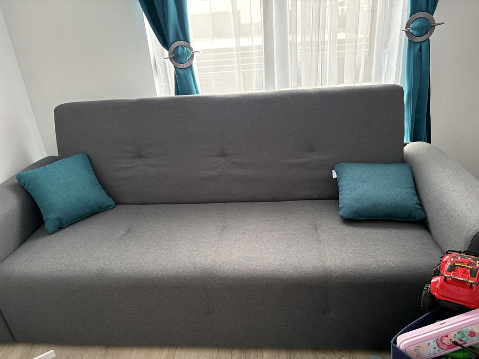 Vand canapea extensibila , cu spatiu de depozitare
