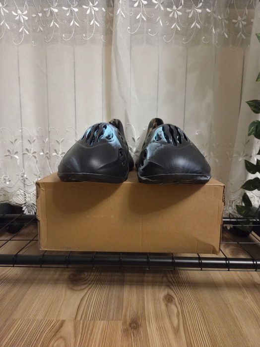 Yeezy Foam Runners marimea 48