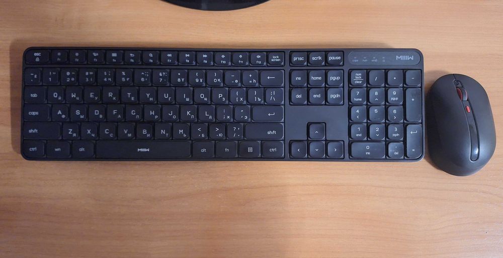 Продам монитор и новую клавиатуру