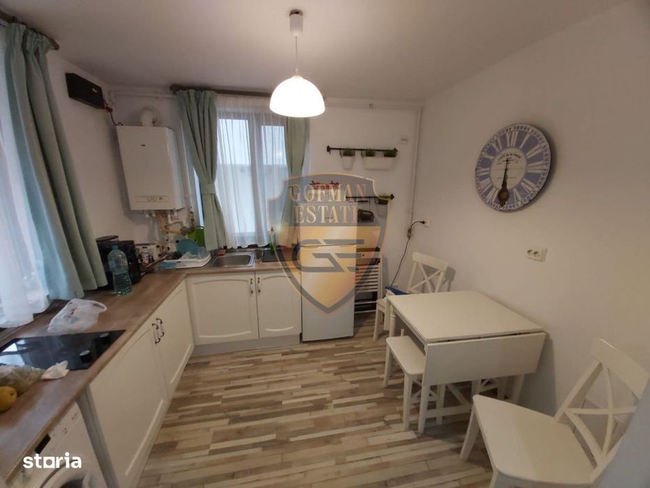 Duplex: P+1+Mansarda: 100mp utili + 100mp curte/parcare , Mamaia Nord,