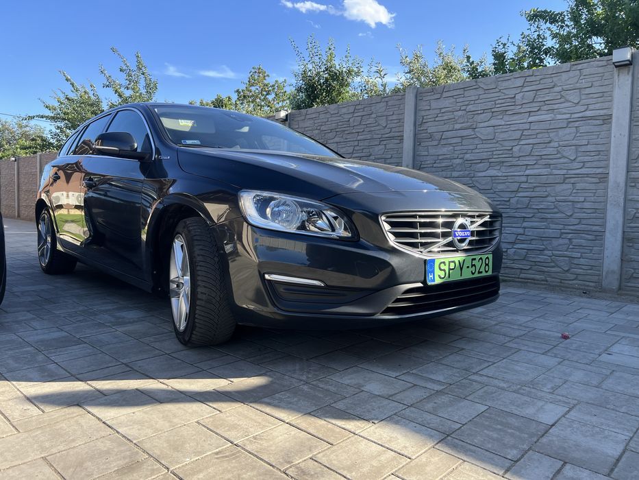VOLVO V60 2015 — imagine 3
