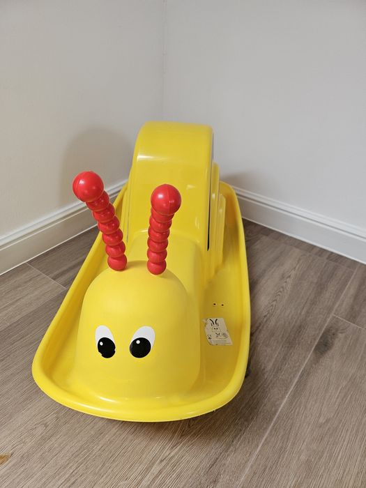 Balansoar tip melc pentru copii