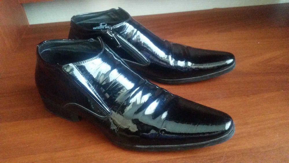 Продам мужские ботинки