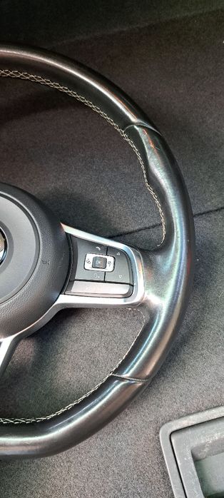 Продавам оригинален R Line волан