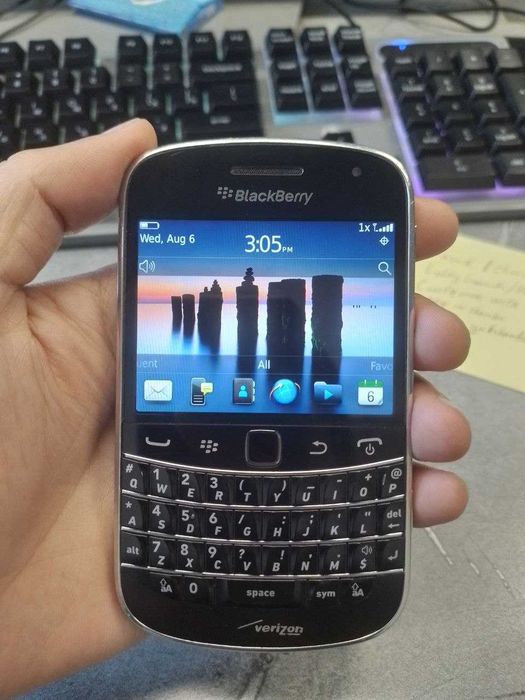 Blackberry 9930 bold Perfectum Срочно продается