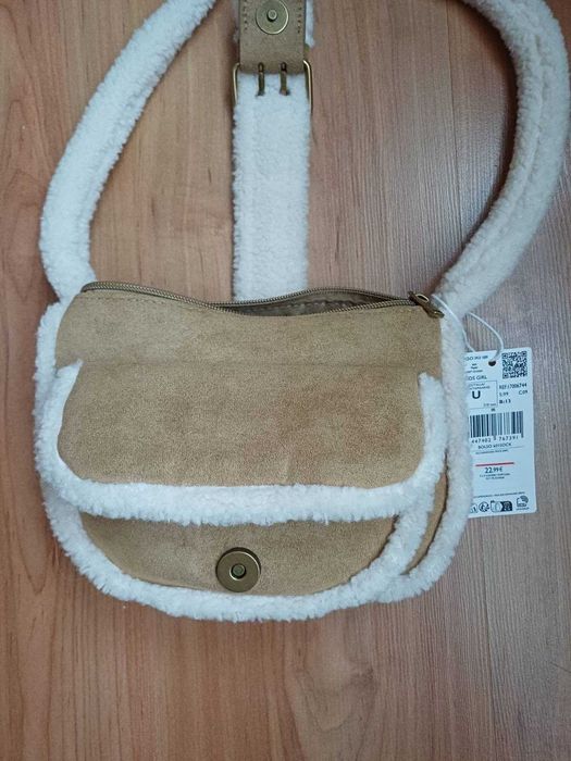 MANGO  НОВА Малка чанта от велур