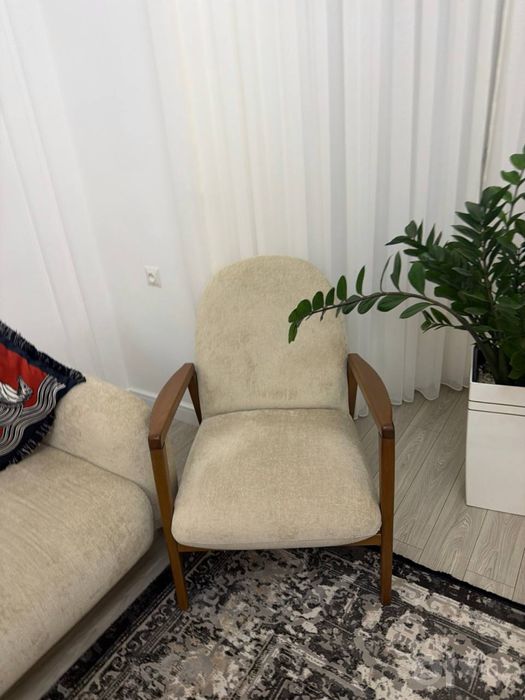 Komplekt mehmon hona yoki oshxona uchun mebel