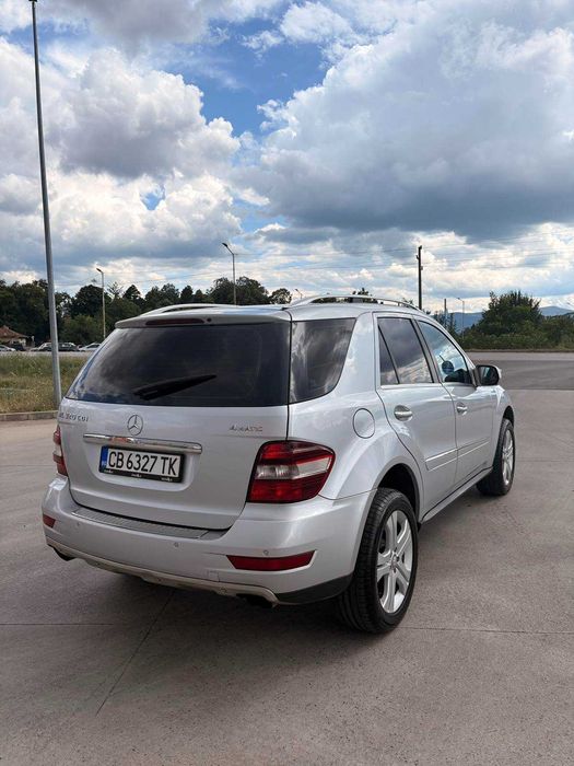 Продавам Мерцедес МЛ 320