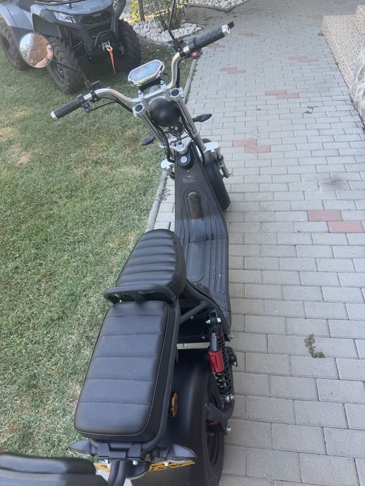 Vand scuter electric