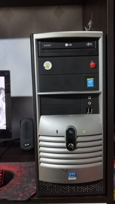 Настолен компютър