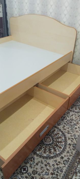 Продам Кровать б/у