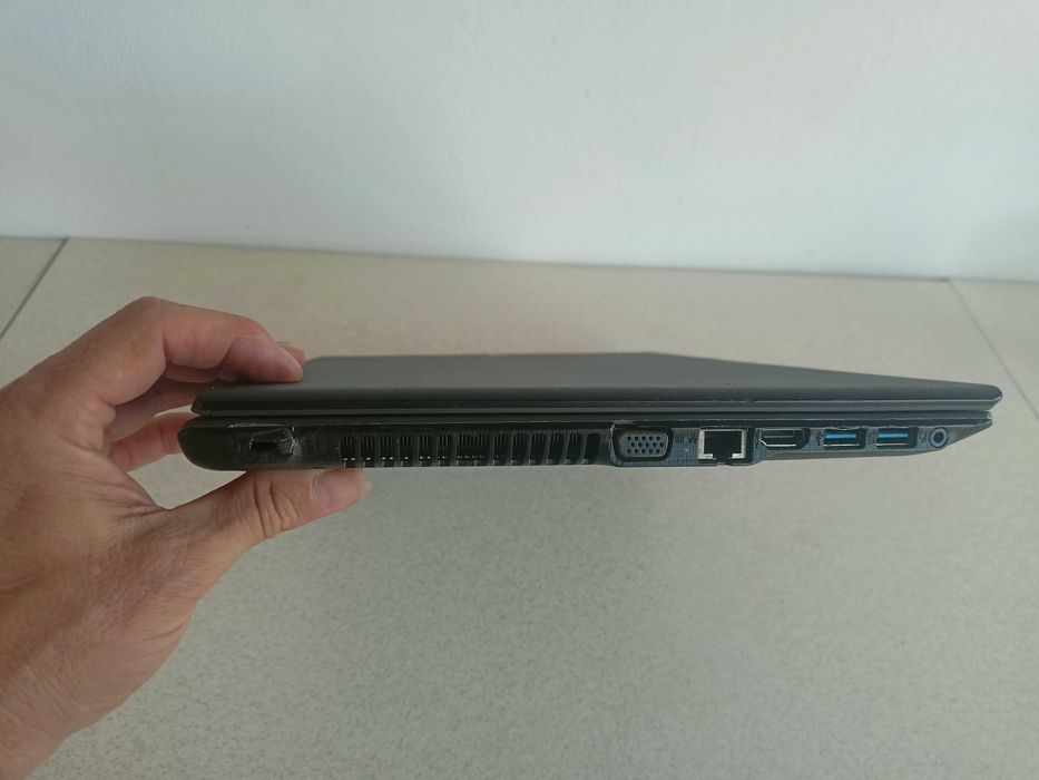 Laptop Acer E5-573G display 15,6 ram 8gb SSD 256gb Nvidia 920m
