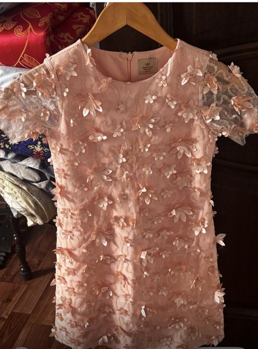 Платья нарядные все по 3000т