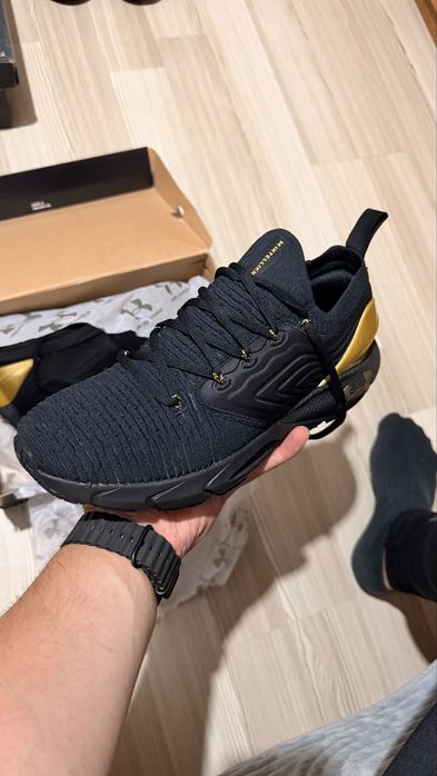 Under armour hovr phantom 2 intlknt marimea 45 noi nepurtati.