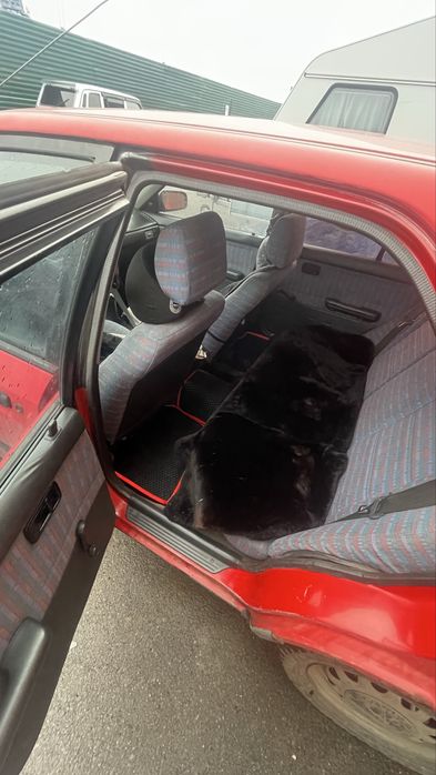 Продам Mazda 323 обьем 1,6