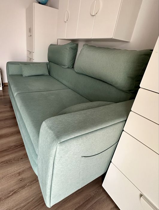 Canapea verde extensibila