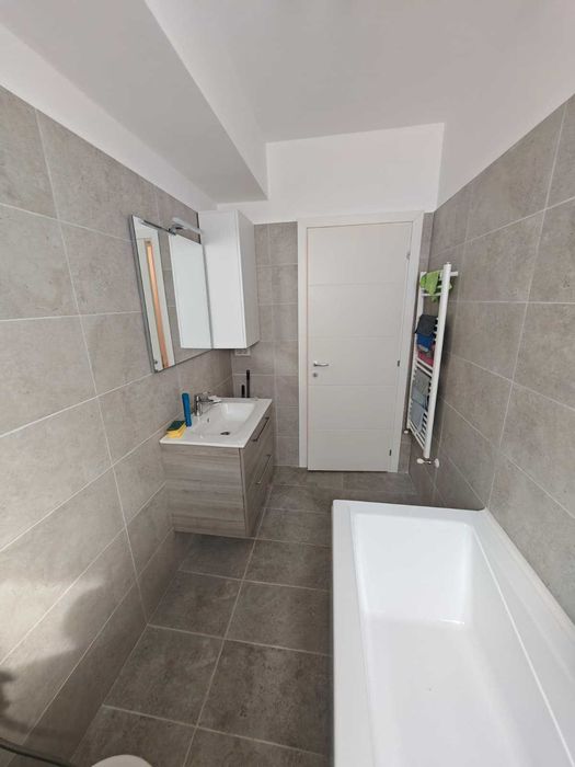 Apartamente 2 camere de inchiriat, bloc nou, zona Zavoi