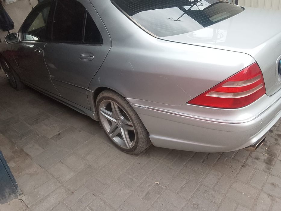 Продам Мерседес бенц S320