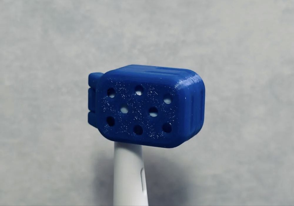 Capac si suport periuta de dinti Oral B