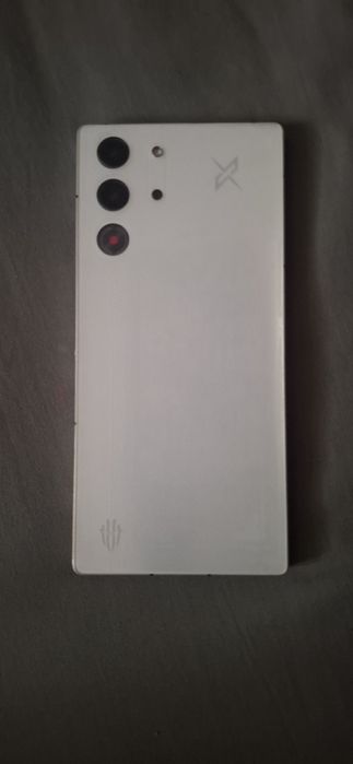 Redmagic 10 pro срочно продаётся