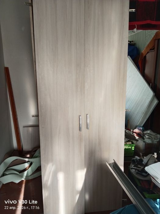 Продам шкаф плательный  210/80/50