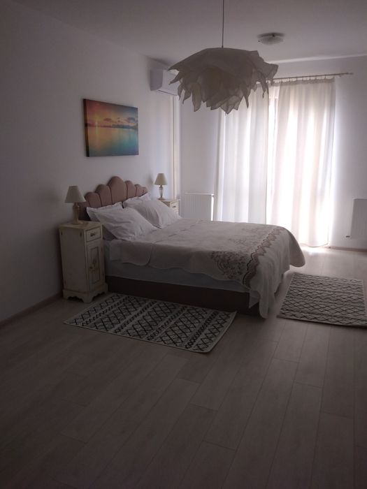 Inchiriez garsoniera central