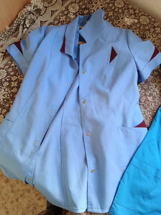 Продам медицинские халаты