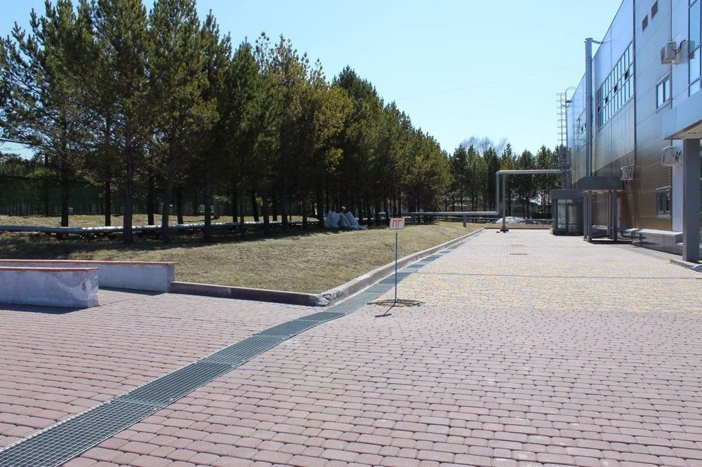 Лоток Пдастик ва кришка темир настили Л 5.   Гидролика, Стилот.