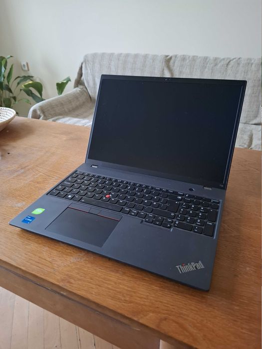 Лаптоп Lenovo ThinkPad T16 Gen 2