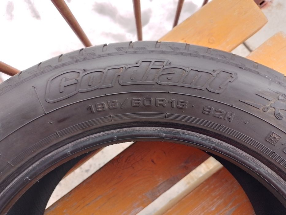 Продам б/у резину R15