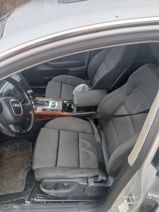 Vând sau schimb a6c6 cu dacie logan 7 locuri